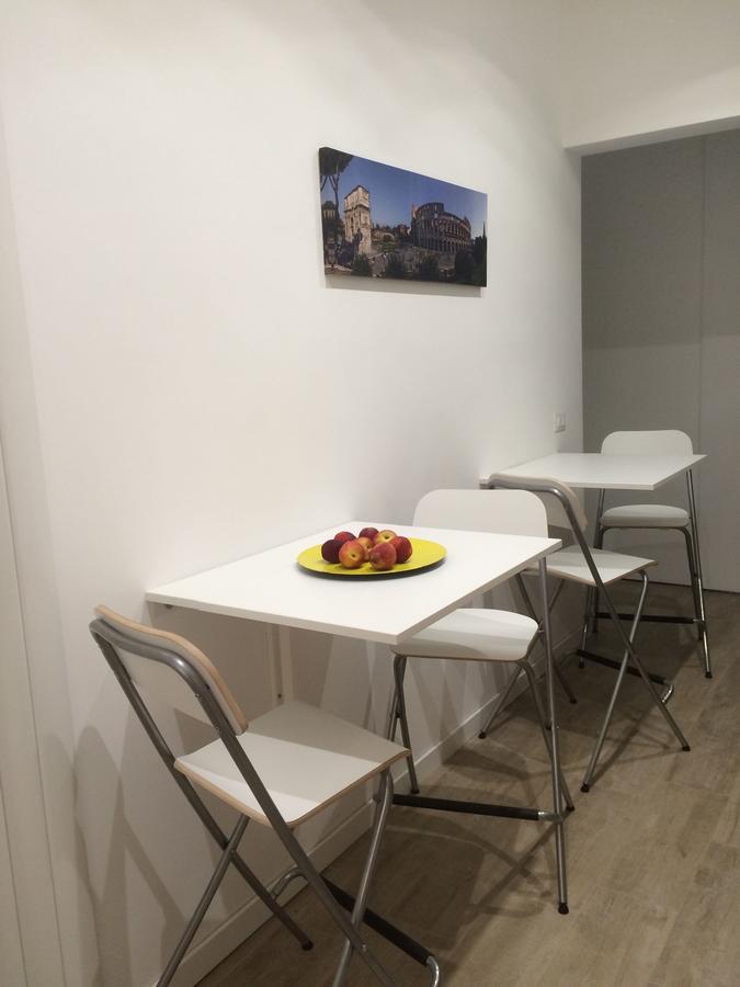 ローマ Alloggio Turistico Al Colosseo Bed & Breakfast エクステリア 写真