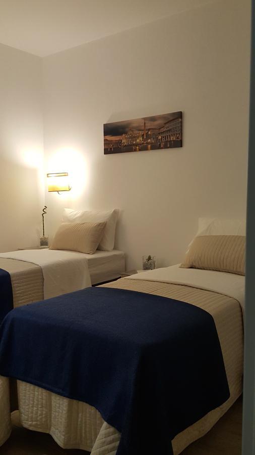 ローマ Alloggio Turistico Al Colosseo Bed & Breakfast エクステリア 写真